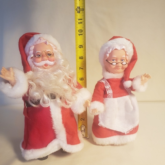 Vintage Santa and Mrs. Claus Figures - Picture 7 of 7